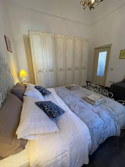 Residenza Lincoln Appartement Palermo Buitenkant foto